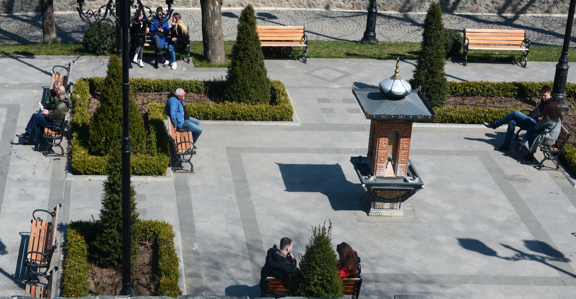 Mobilier urbain : comment choisir le bon banc pour votre espace public.